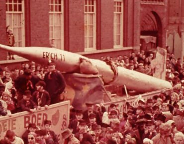 Carnaval in Oudenbosch met als Thema sterrenkunde, 1963